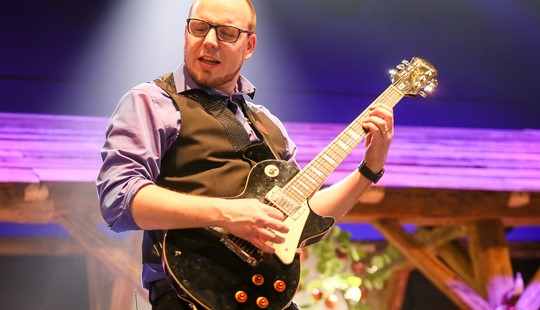 DZ2A9745 B Medium300