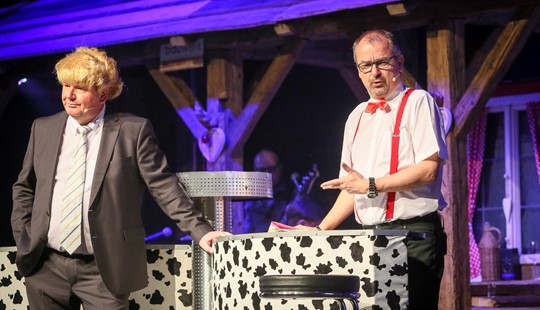 DZ2A7742 B Medium300