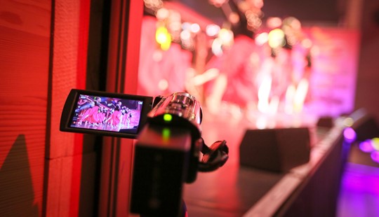 DZ2A8311 B Medium300